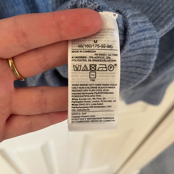 NWT Gap Mockneck Sweater - Picture 5 of 5